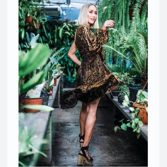 Hemant & Nandita Inara Flocked Lurex Chiffon Midi Dress In Gold Size XS - Picture 5 of 14